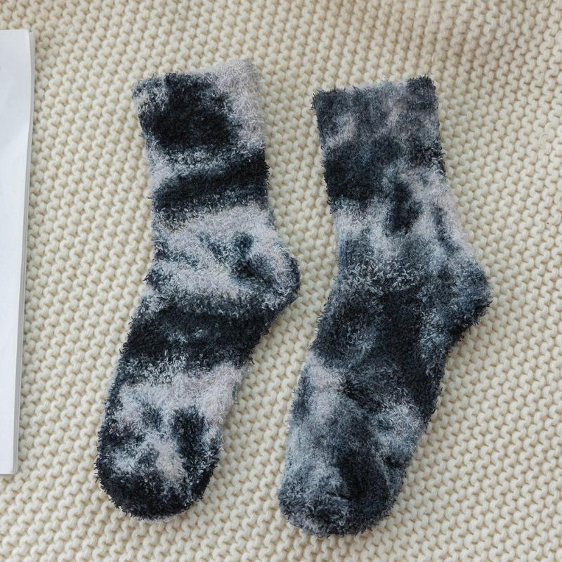5/10 Pairs Comfortable Casual and Versatile Autumn Winter Solid Color Coral Velvet Socks Thickened Warm Floor Towel Socks Unisex Mid Calf Socks