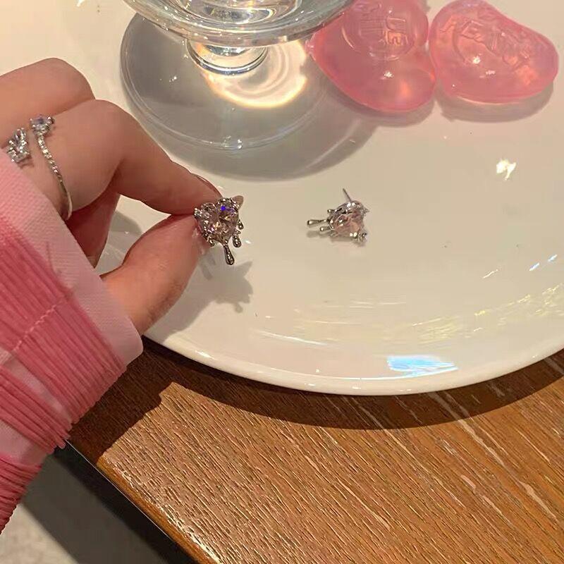 S Silver Needle Liquid Love Earrings Earrings Women s Niche Design Sense Temperament Light Luxury Simple Earrings Women s High Sense