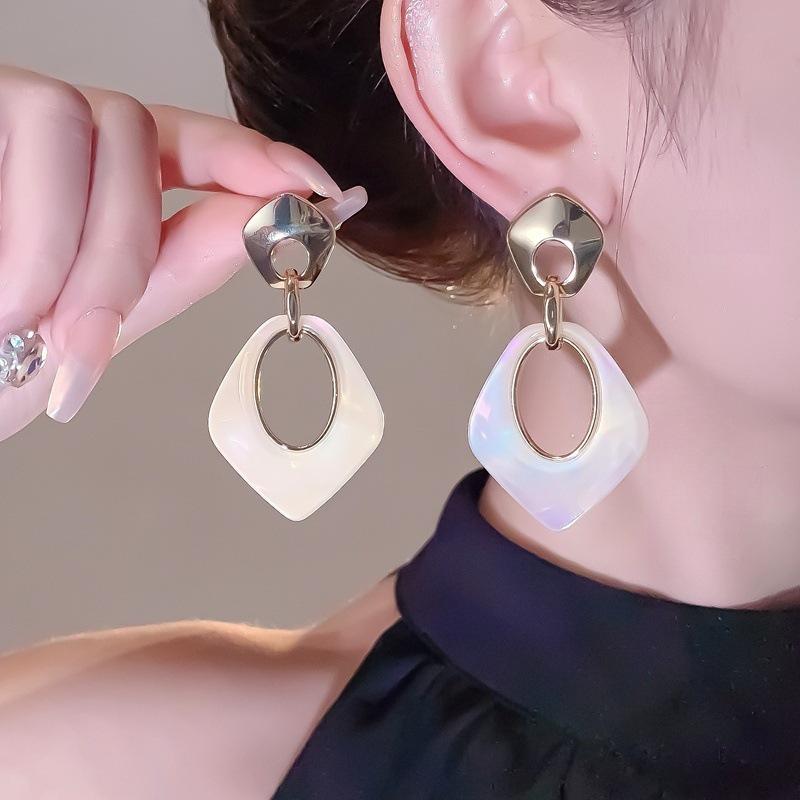 Koreanische stilvolle Quastenohrringe: Glänzend, luxuriös und figurschmeichelnd Sommer-Mode für Frauen