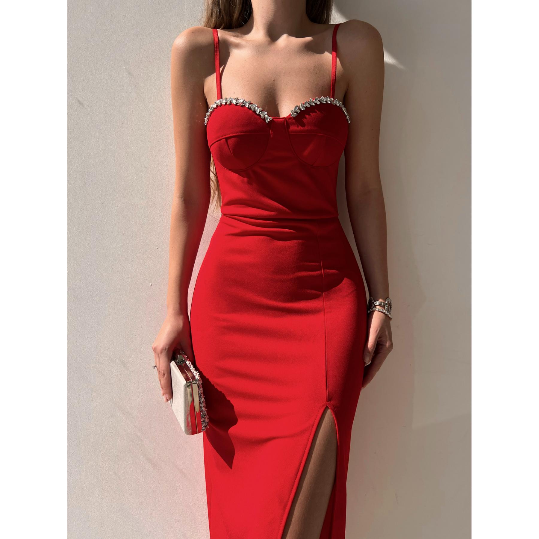 

Женское платье Trista с разрезами вокруг груди и тонкими бретельками с отделкой камнями