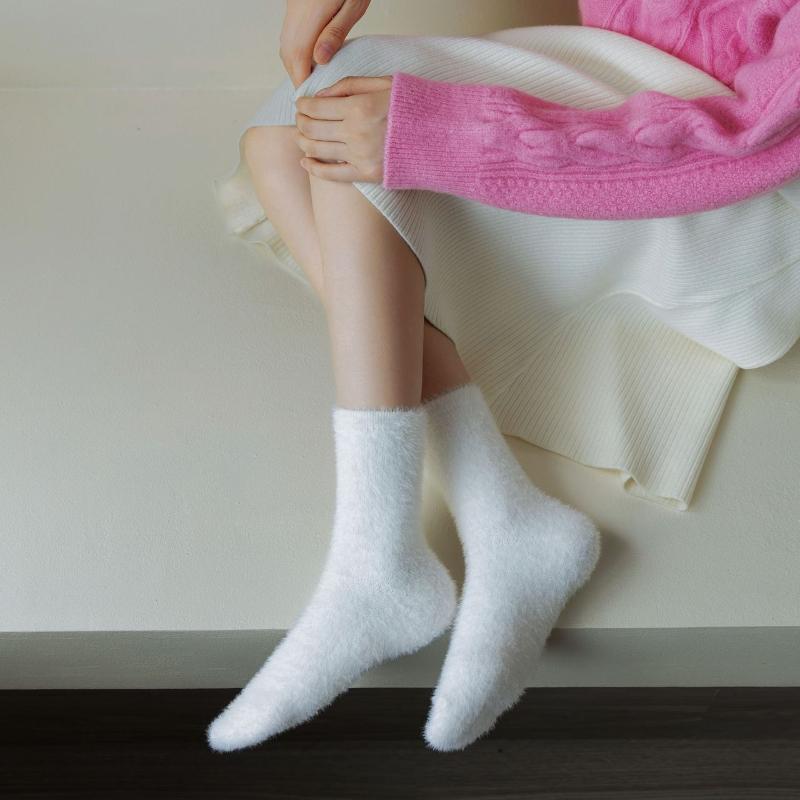 Women Coral Velvet Floor Socks Fluffy Pure Color Medium Tube Elastic Sleep Plush Sock