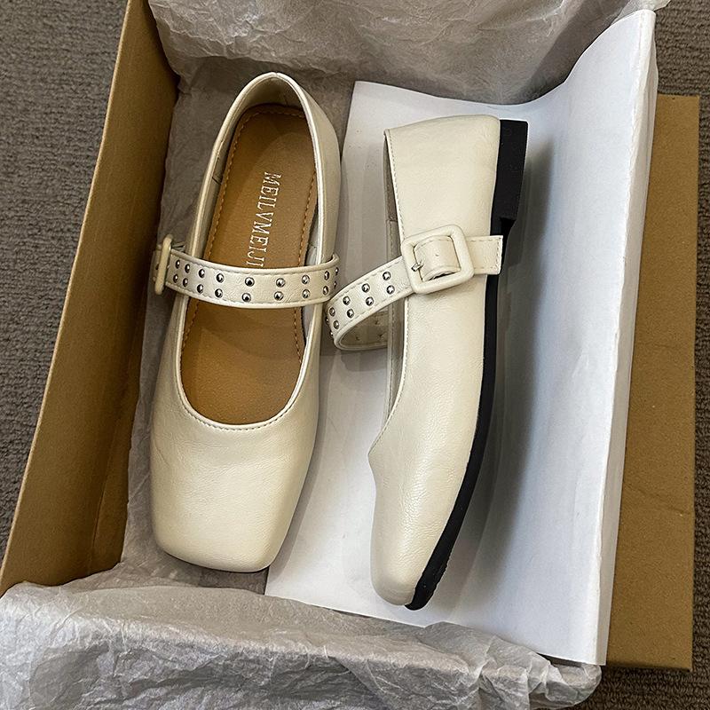 

Fashion Mary Jane women s single shoes new spring and summer comfortable with skirt square head small leather shoes 40