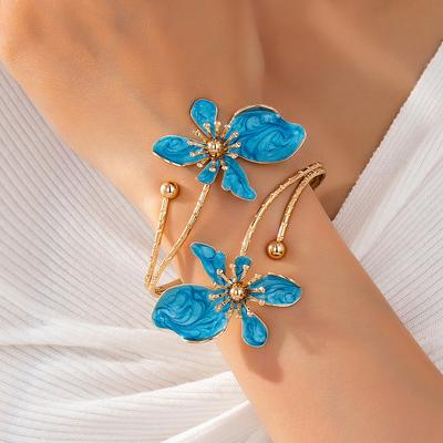 Elegant And Simple Design, Fresh And Sweet, Gold Enamel Glaze Craft, Flower Opening Bracelet