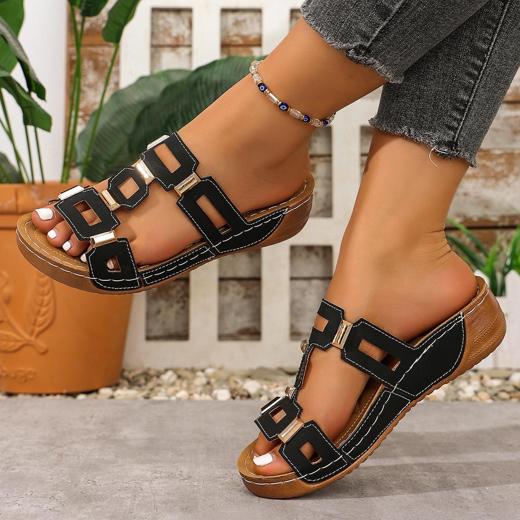 Modne Kapcie Damskie Modne Buty Plażowe 2025 Nowe Antypoślizgowe Kapcie Codzienne Wygodne Sandały na Koturnie z Podwójną Klamrą Platforma Klapki Damskie