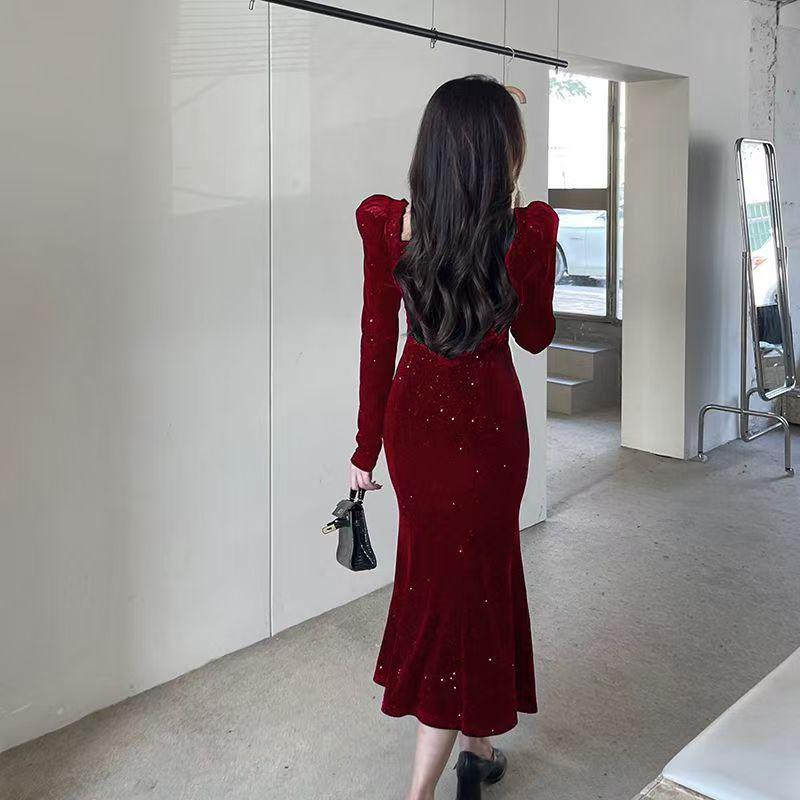High-End Korean Style Black Velvet Slim Fit Mermaid Dress with Square Neck and Long Sleeves - Elegant Evening Gown for Women