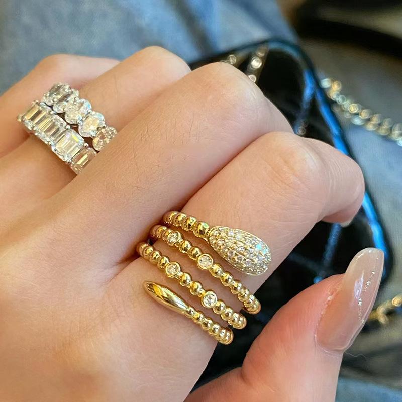 Explosão Medieval Cheia de Diamantes Enrolada em Cabeça de Cobra Anel de Cobra Espiritual Anel de Dedo Indicador Dourado Vida Retrô Multi-Anel