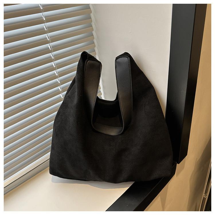 Stylish Street Fashion Nylon Tote Bag Big Size Car Line Detail Vertical Square Shape Magnetic Buckle Zippered Inner Pocket Soft Shoulderbag