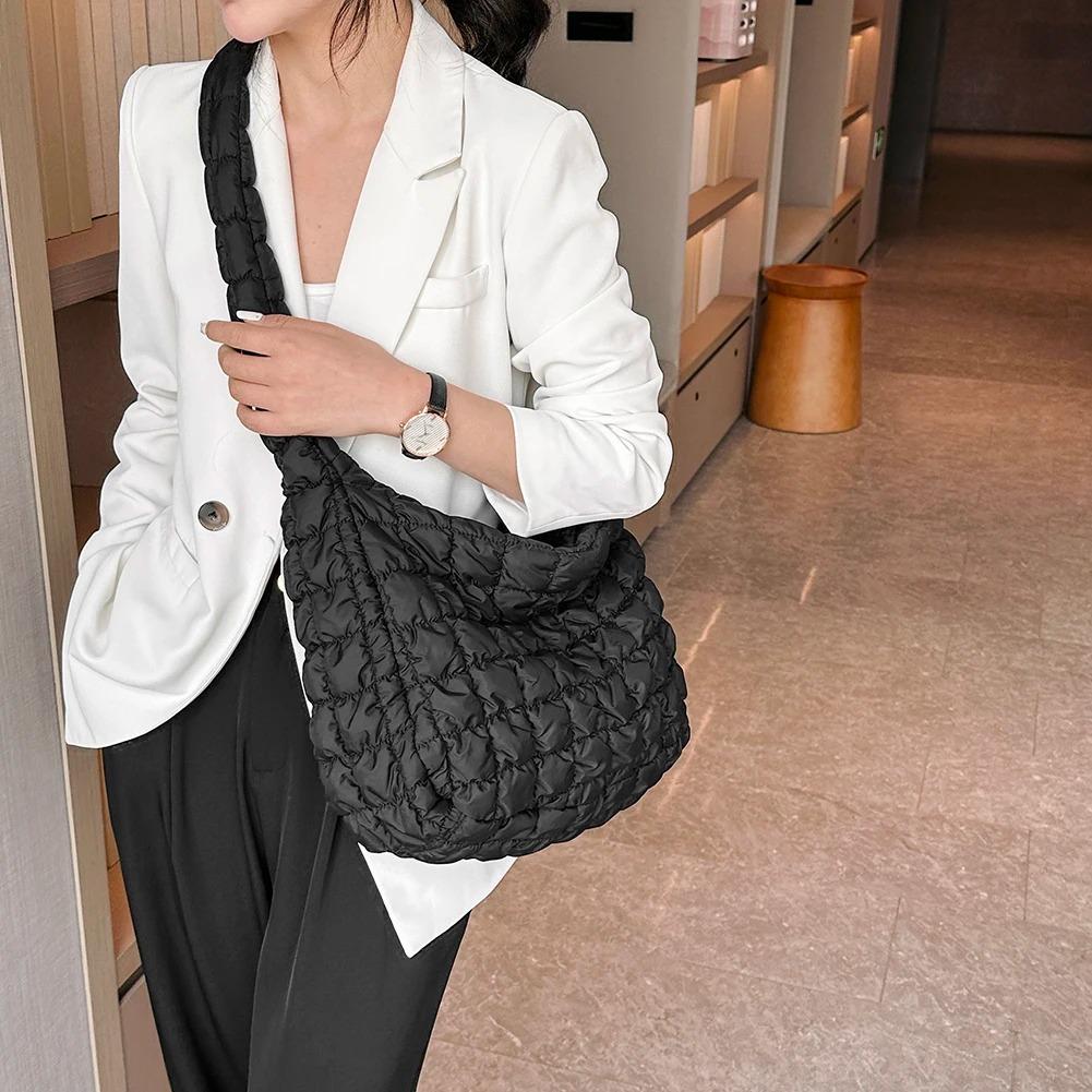 Quilted Padded Crossbody Bag for Women Pleated Bubbles Cloud Shoulder Bags Large Tote Bucket Designer Bag Ruched Handbags 2024