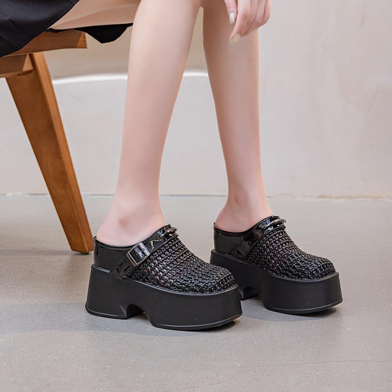 

Полушлепанцы с толстой подошвой без каблука с закрытым носком женские летние новые 2025 плетеные на скрытой платформе дышащие трендовые 39 чёрный