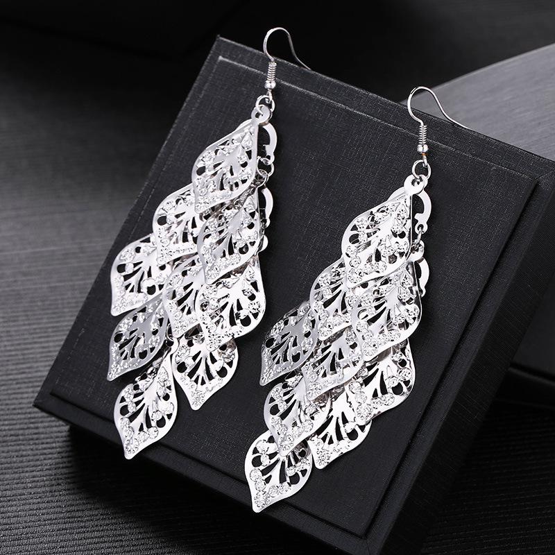 [Fashion Trendy Metal Fringe Long Drop Earrings Exaggerated Elegant Ear Hooks Earrings]