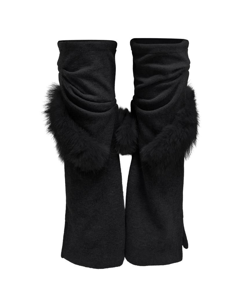 Jeongdo Curved Fur Leg Warmers . Black
