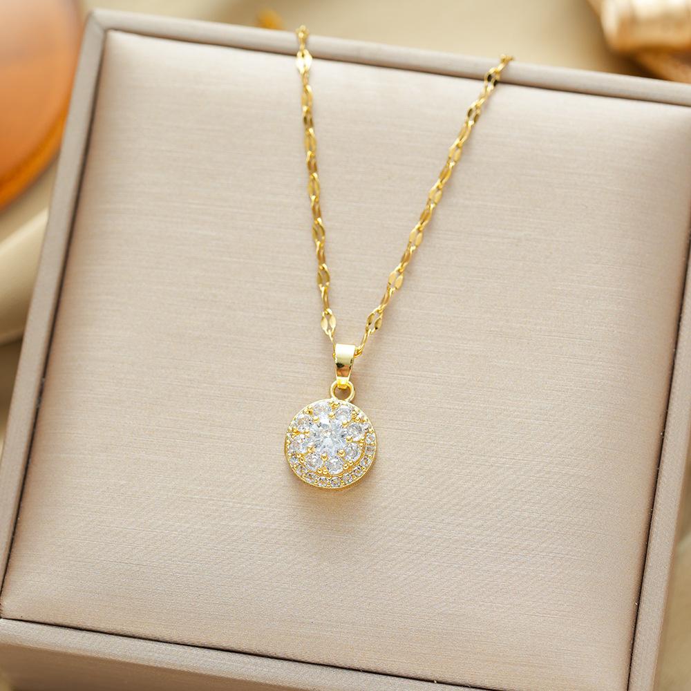 Titanium Steel Necklace For Women Elegant Simple Fashion Zircon Collarbone Chain Light Luxury Niche Jewelry
