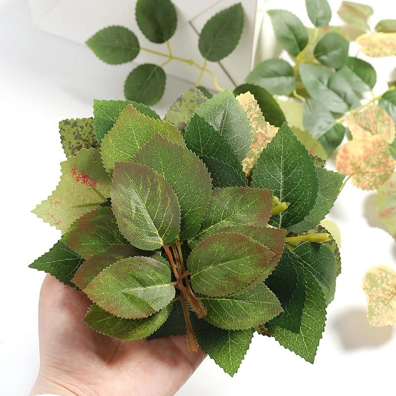 30/50Pcs Silk Rose Artificial Leaves Home Room Decor for Wedding Decoration Bride Wrist Flowers Artificial Plants DIY Gift Box