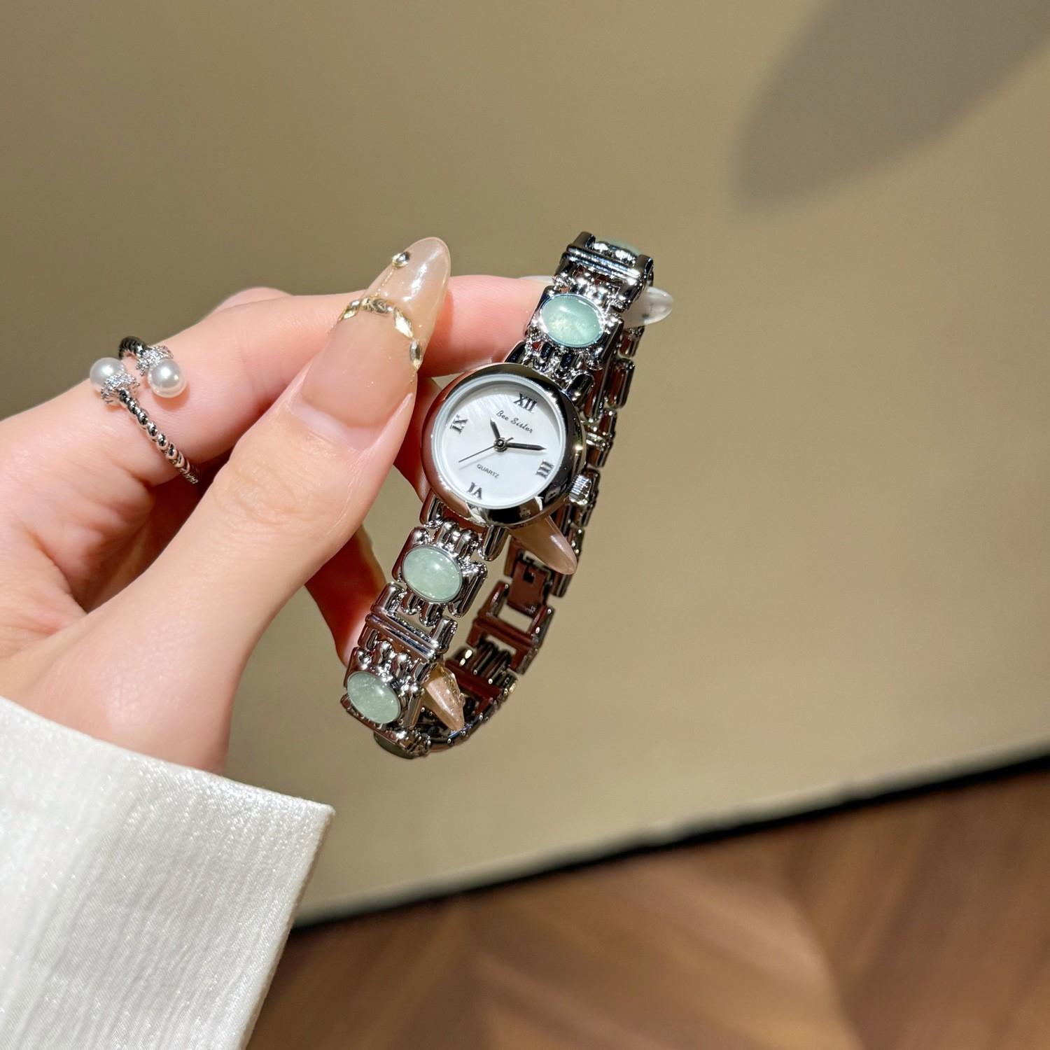 

Bee Sister BS1889 Watch Fritillary Bracelet Girls Watch Single watch