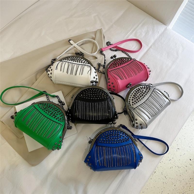 Womens Chain Shoulder Bag PU Leather Handbags Tassels Rivets Crossbody Bag Fashion Messenger Bag Seashells Bag for Daily