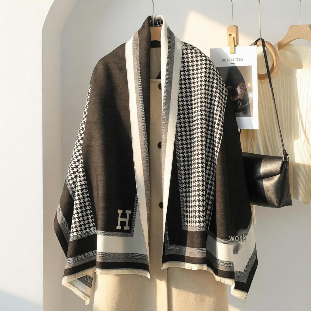 Double-Sided Women's Winter Ink Painting Snood: Imitation Cashmere Scarf for Air-Conditioned Rooms.
