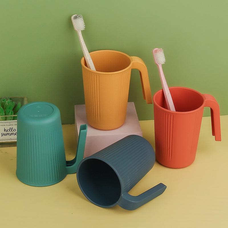 Reisefreundlicher Kinder-Reisebecher für Geschäftsreisen und Reisen