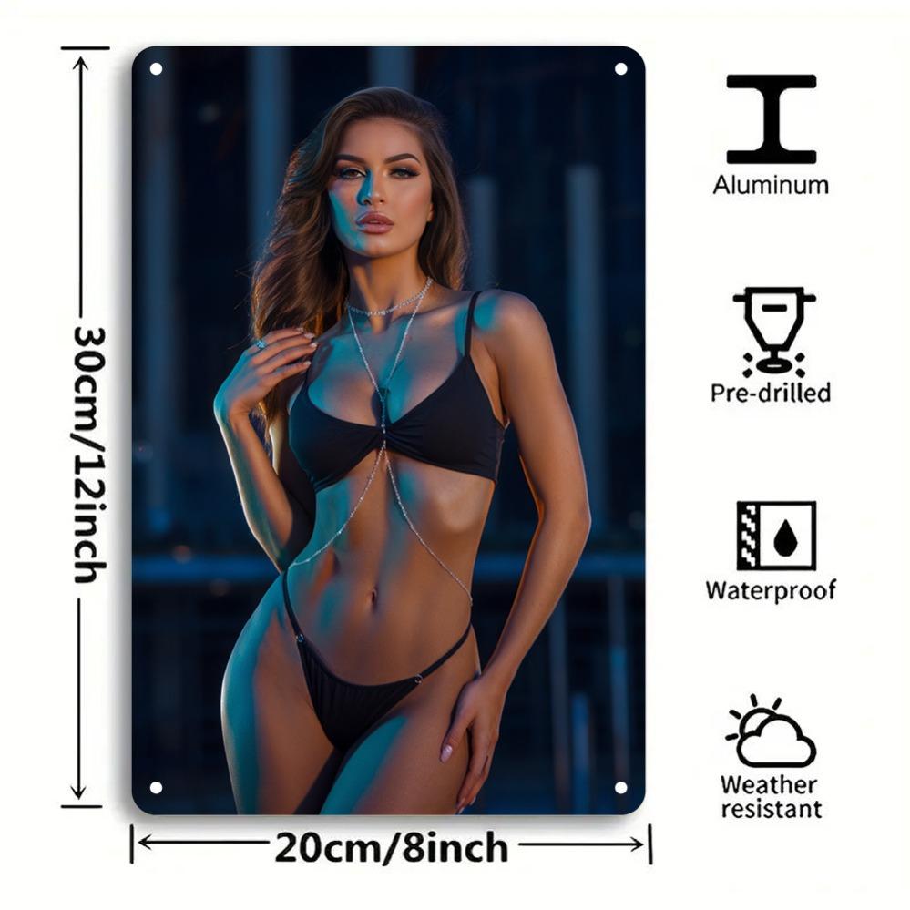 Vintage-Aluminiumschild (20 x 30 cm) – Elegante Dame im schwarzen Bikini mit Kettendetails, einfach zu montieren, langlebige Wanddekoration für Zuhause