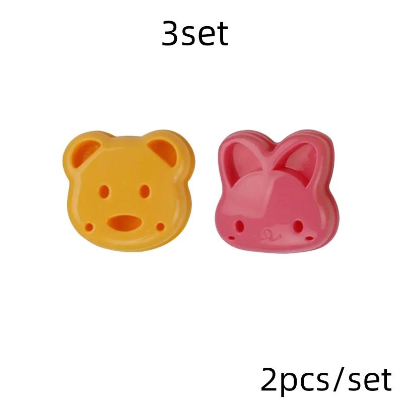 2pcs Sandwich Mould Bear Cat Rabbit Car Shaped Bread Mold Cake Biscuit Embossing Device Crust Cookie Cutter Baking Pastry Tools