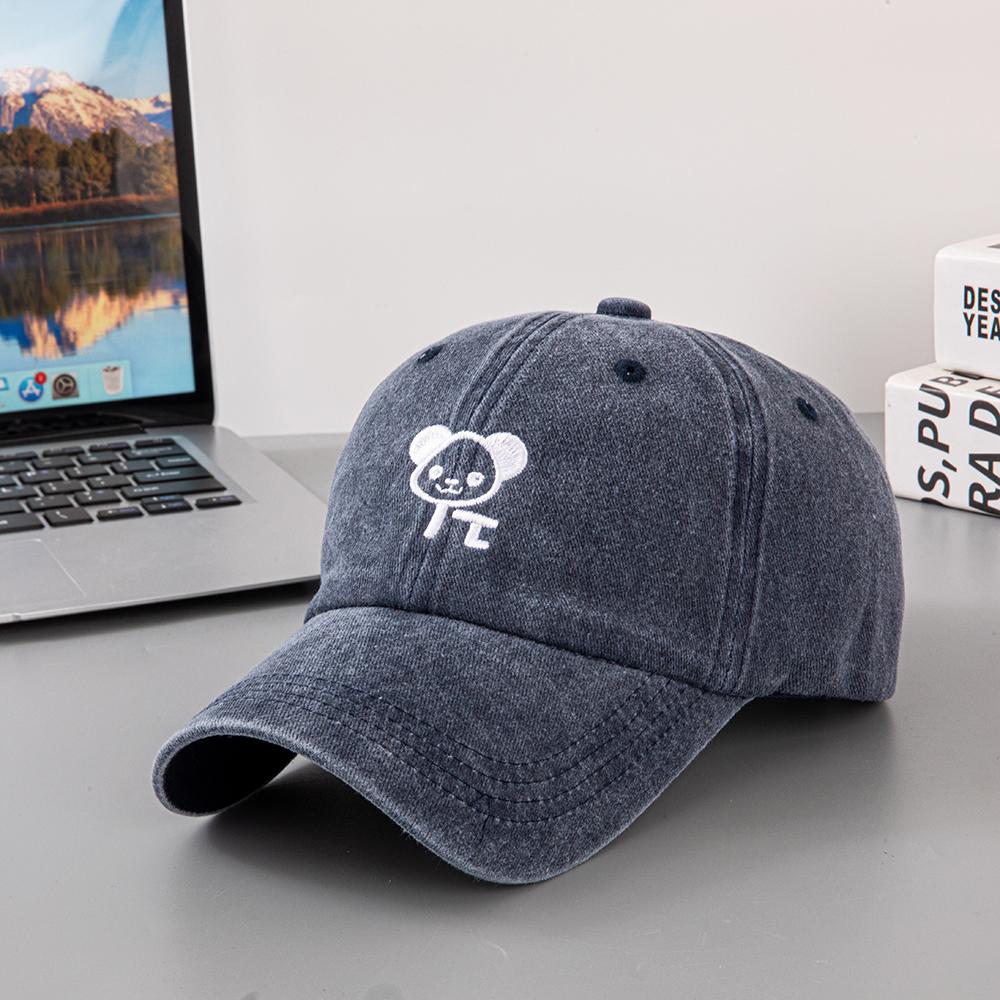 

A cute embroidered little bear baseball cap for ladies, suitable for outdoor sports, travel and beach hats. Breathable and fashi Adjustable& 8Y
