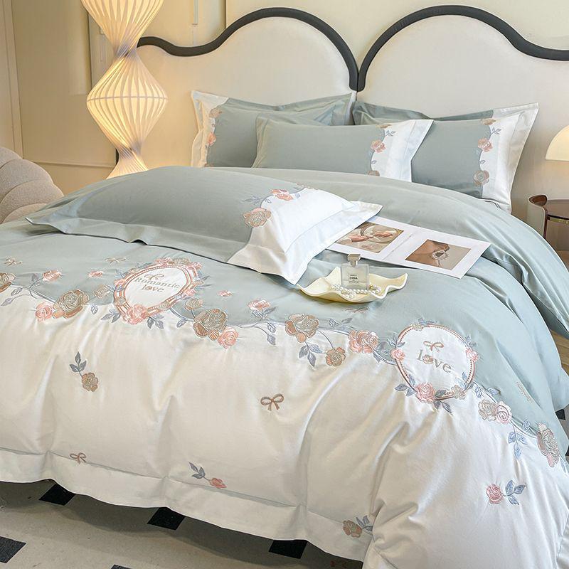 Set de lenjerie de pat de lux din bumbac integral cu broderie florală: Husă de plapumă și cearșaf de pat din bumbac de înaltă calitate cu fibre lungi.