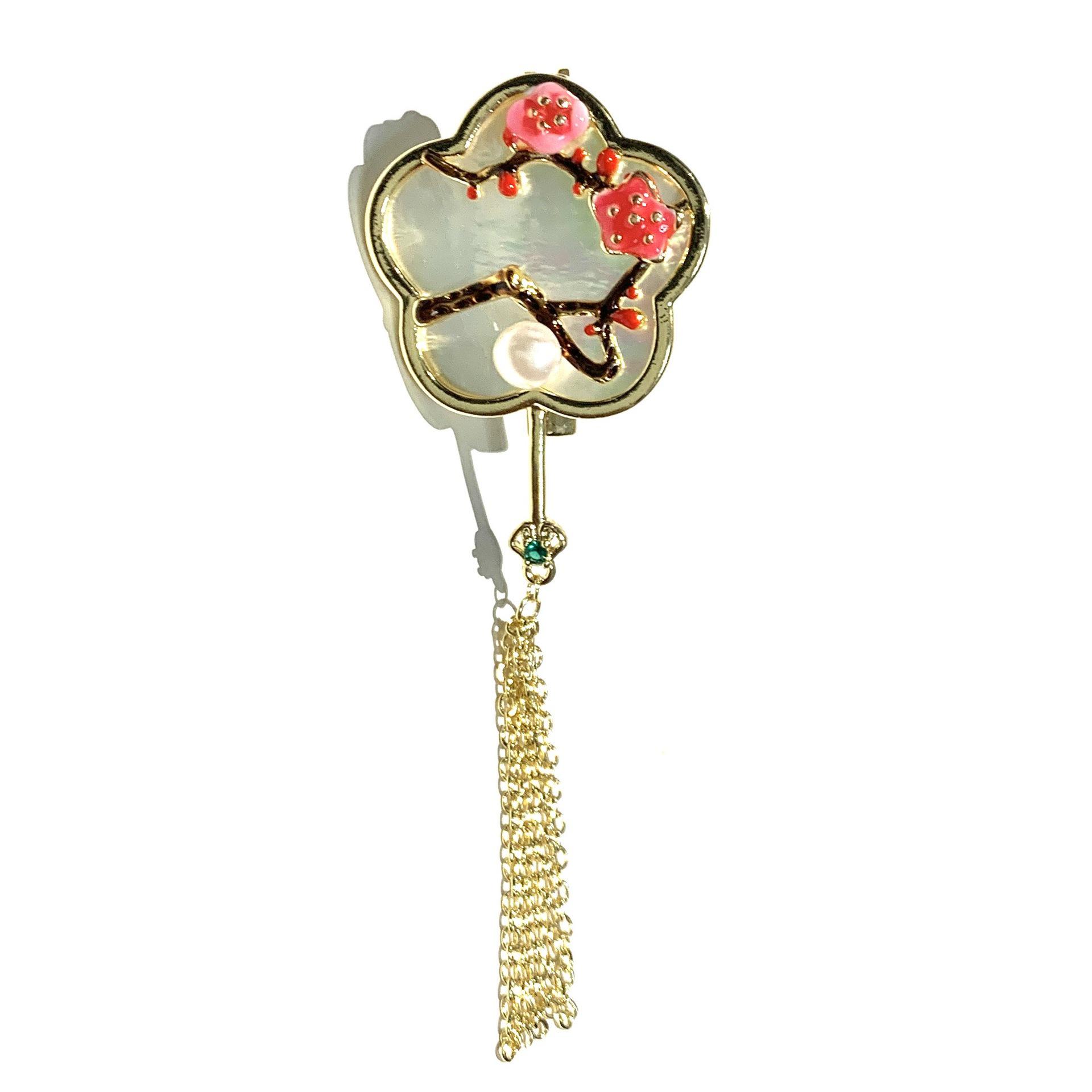 Bo Xin Yun Elegant Pearl Tassel Brooch with Classical Shell Fan Design