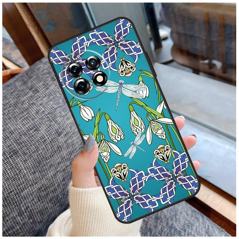 Outlander Case For OnePlus 15 12R 13R 13T 10T 8T 13 12 11 10 Pro Nord 5 CE 2 3 4 Lite N20 N30 Coque