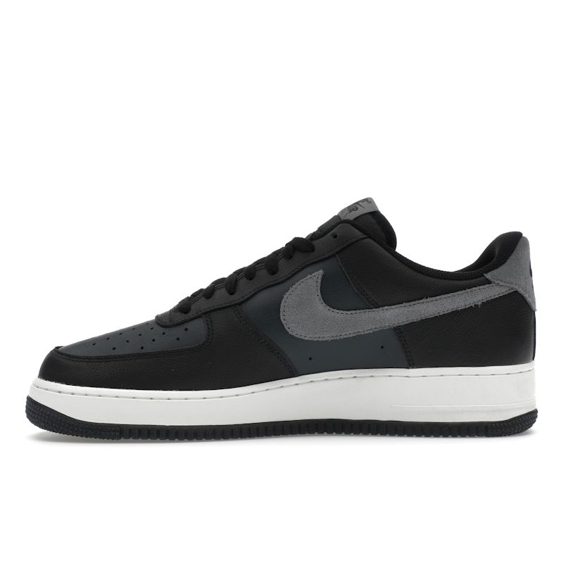 

Nike Кроссовки мужские Air Force 1 07 LV8 Дымчато-серые FJ4170-004 EU 43 серый/чёрный