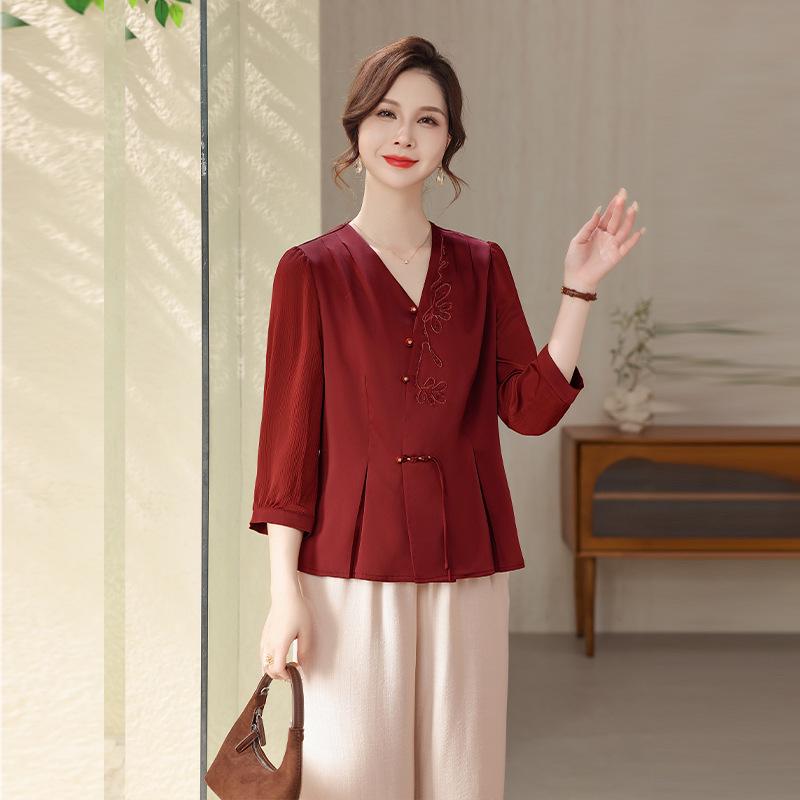 Stylish Embroidered Summer Top for Middle-Aged and Elderly Women - Seven-Sleeve Design (HGC88515)