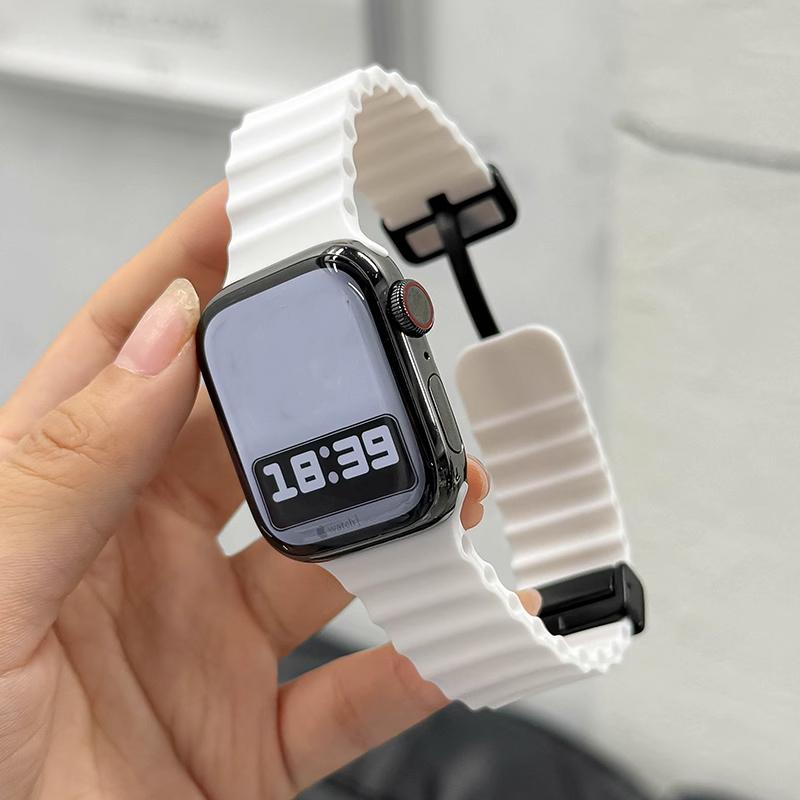 

Straps for Apple Watch Band 45mm 46mm Ultra 2 49mm 44mm 40 41 42mm Magnetic Silicone Bracelet correa iWatch 10 9 8 7 6 5 SE 4 3 38 40 41 S10-42mm