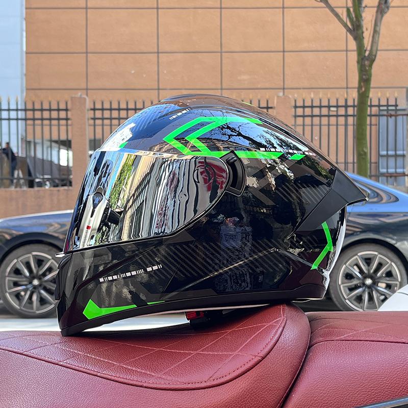 Full Face Motorcycle Helmet with Dual Lens Stylish Fast Release Racing Helmet Moto DOT Approved