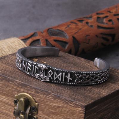 Ručně vyrobený pánský náramek z nerezové oceli Nordic Rune s kladivem Viking thor's Never Fade s dřevěnou krabičkou jako dárek