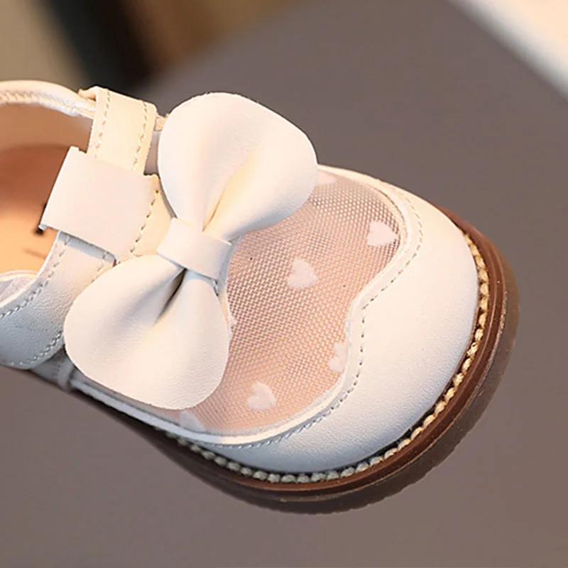 Hollow-out Lace Upper Baby Shoes Girl Cute Butterfly-knot Toddler Girls Shoes New Heart-shape Embroidery Party Shoes Kids G02032