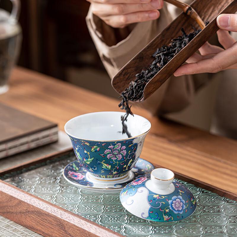 Chinese Palace Style Enamel Ceramic Sancai Gaiwan