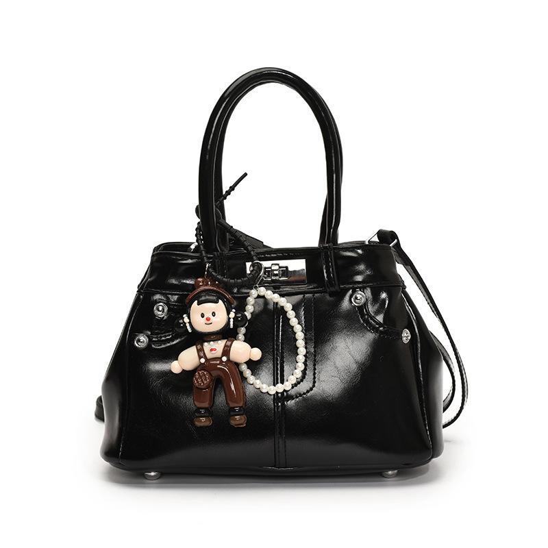 Spring and Summer New French Fashion Commuter Style Portable Bucket Bag Women's Versatile High-quality Foreign Leisure Messenger Bag