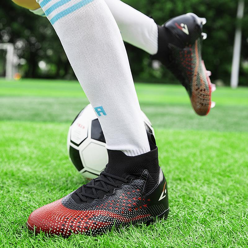 Paar lange Nägel abgebrochene Nägel Fußballschuhe Flyknit Socken Mund Fußballtrainingsschuhe High-Top Studenten Spiel tatsächliche Sneaker