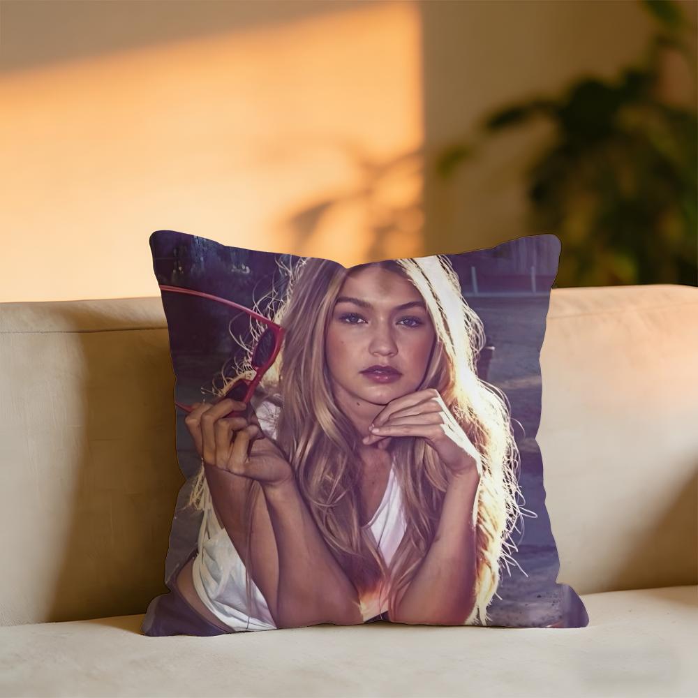 

Gigi Hadid Cushion Cover Cozy Velvet Throw PillowSoft Warm Cushion For Sofa Bed 30X30cm