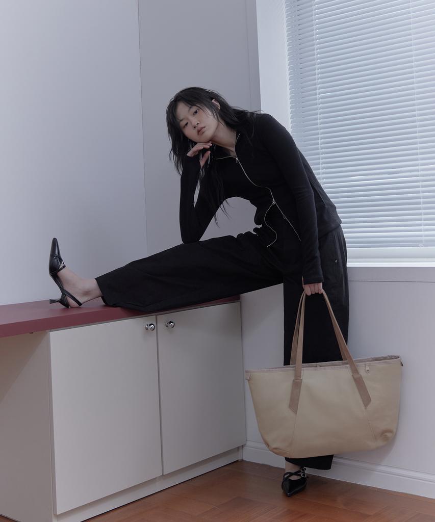 Haveawhale Kio Canvas Bag (Be)