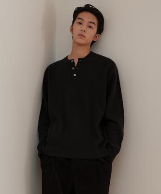 [Victoria Wool] Minimal Ribbed Henley Neck Knit [Dark Gray]