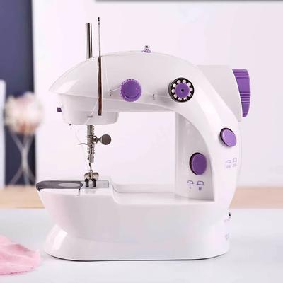 Mini máquina de coser eléctrica para el hogar, pequeña, de doble velocidad, portátil, con luz nocturna, Pedal recto, Kit para principiantes de dos hilos