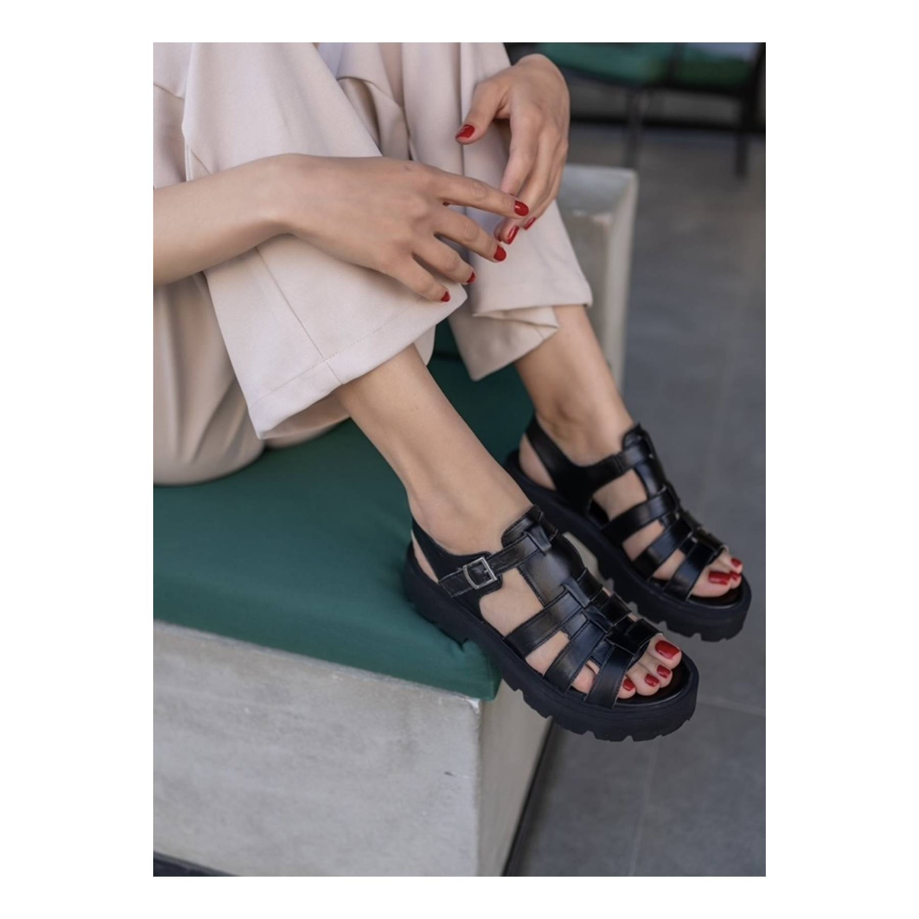 

Женские черные сандалии из натуральной кожи Новые летние удобные дышащие повседневные качественные стильные легкие сандалии