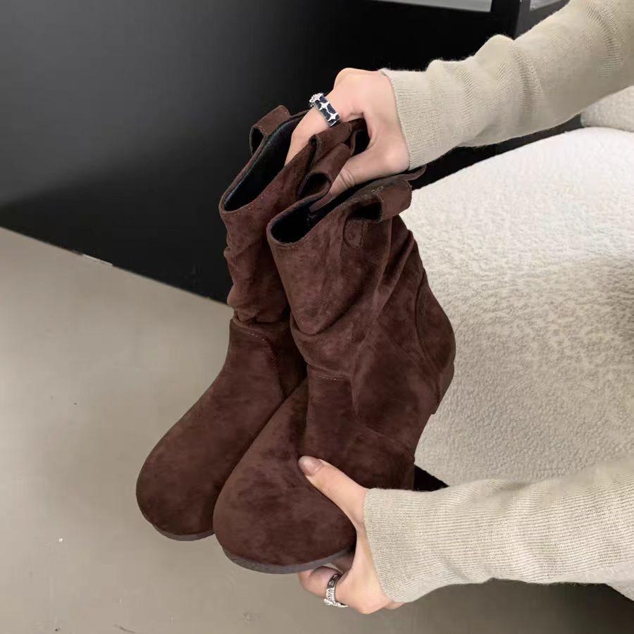 Chic Retro Women's Suede Slouch Boots: 2025 Autumn/Winter Collection – European & American Style Short Martin Boots