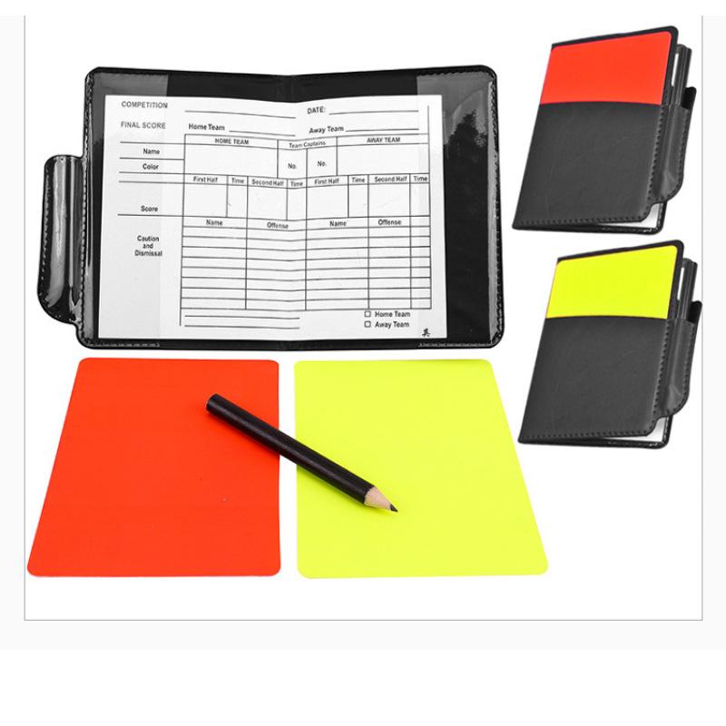 

Комплект из 2 карточек футбольного судьи, красные и желтые предупреждающие карточки с бумагой для записей, карандаш, кошелек для хранения карточек, свисток для футбольных матчей, обучение