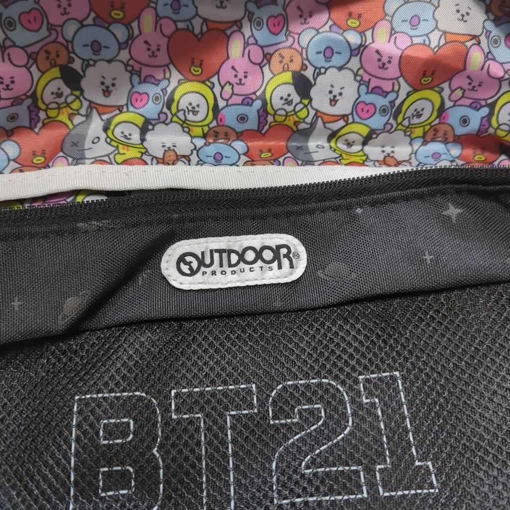 [USED] OUTDOOR Crossbody Bag Bag BTS Collaboration Bag BT21