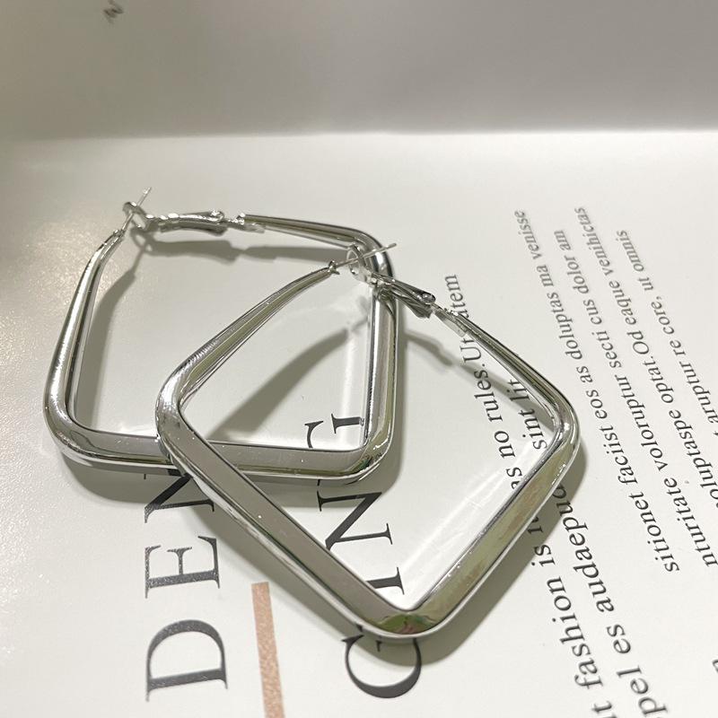 European and American exaggerated geometric square earrings, simple temperament earrings s111 silver needle personalized high-end fashion earrings 925 silver needle