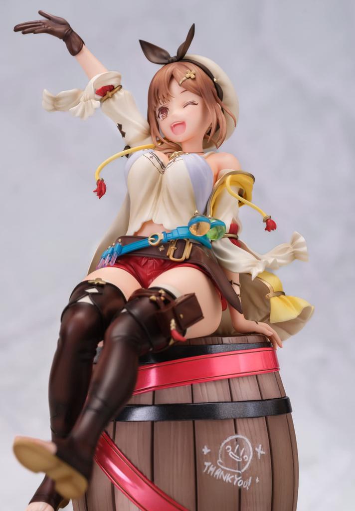 AmiAmi Atelier Ever Darkness the Secret Hideout Ryza Series 25th Anniversary Scale Figure DX Version Ryza & - "Atelier" Ver. 1/7