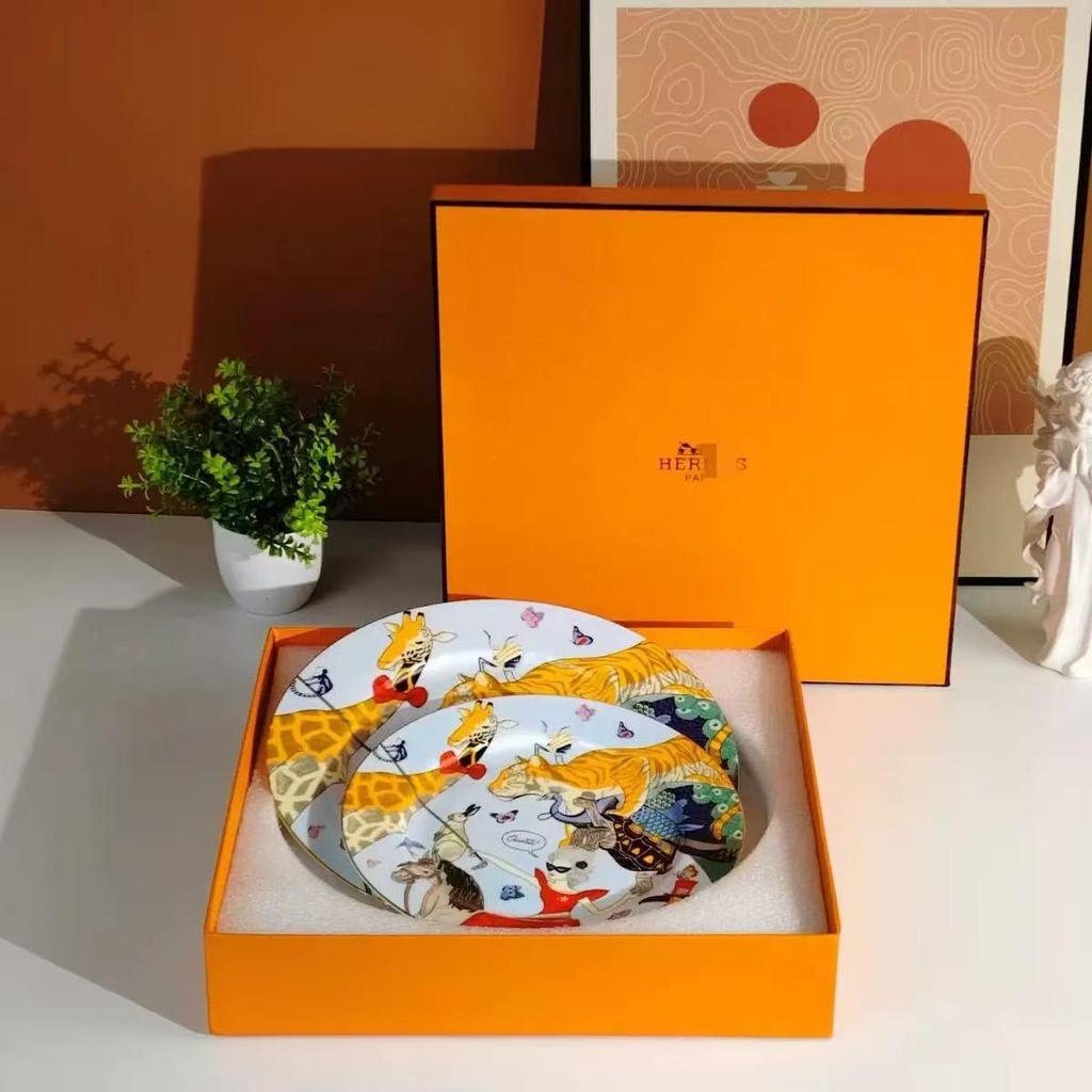 Seria Cyrk Europejski Zestaw Filiżanka do Kawy i Spodek z Porcelany Kostnej: Luksusowy prezent do domu lub biura