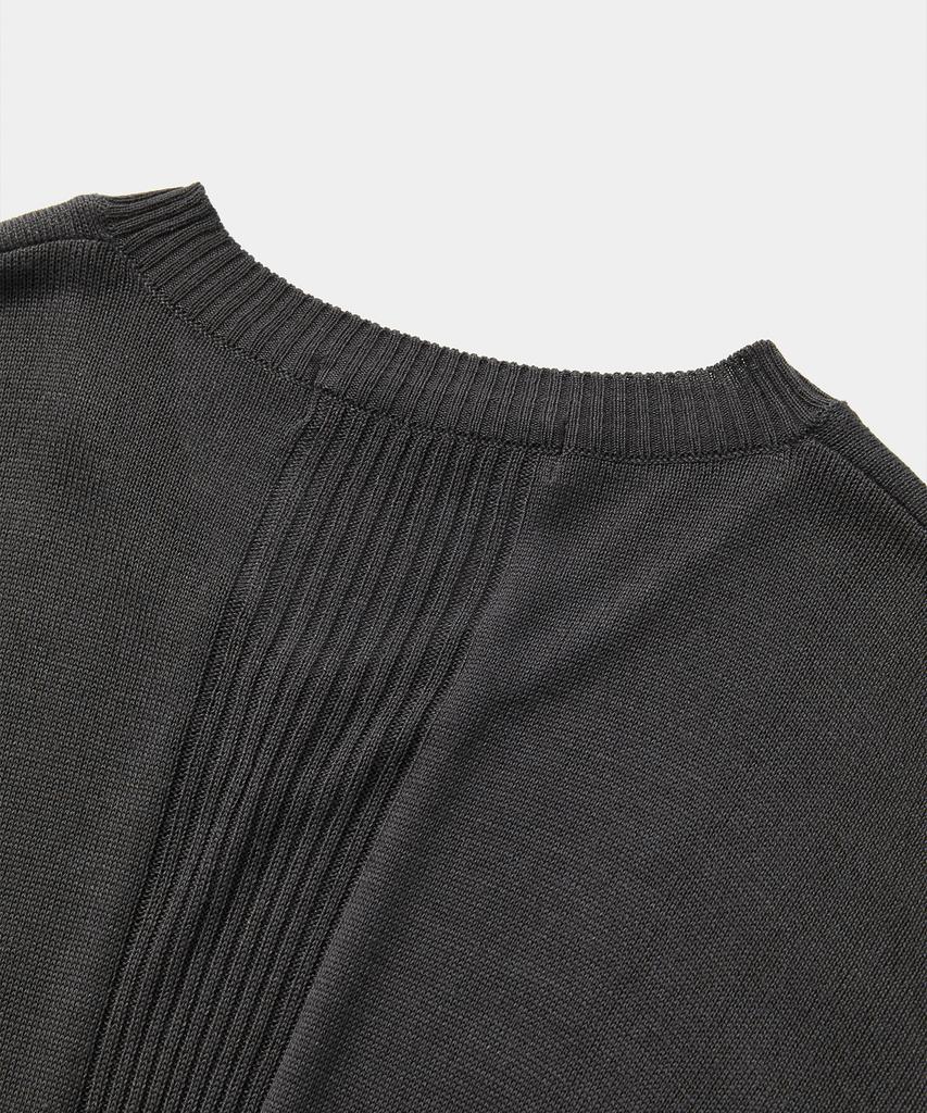 Laikeueomojeu Line V-Neck Knit_Charcoal