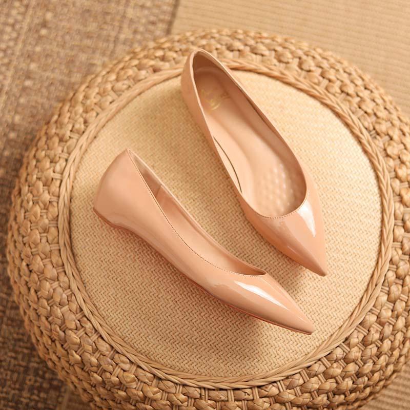 

Nude single shoes women s patent leather 2025 autumn new red-soled shallow mouth pointed flat shoes inner height increase commuting temperament women 40
