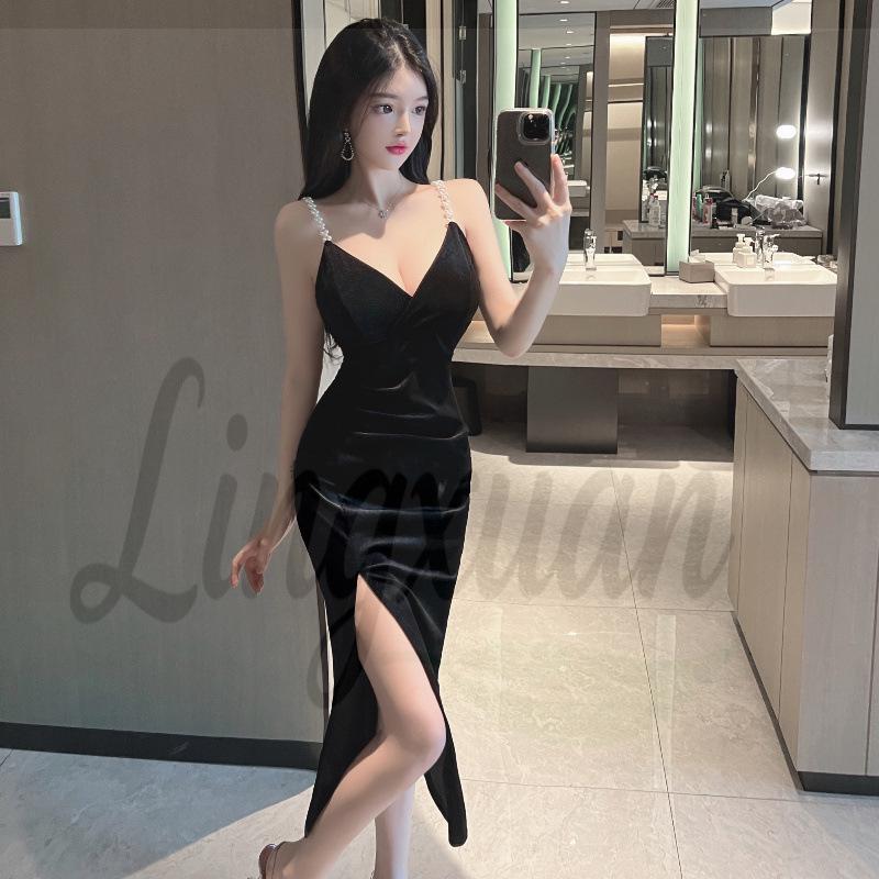 

Elegant Gold Velvet Beaded V-Neck Evening Gown with Open Back and Slit Large чёрный